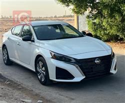 نيسان ألتيما